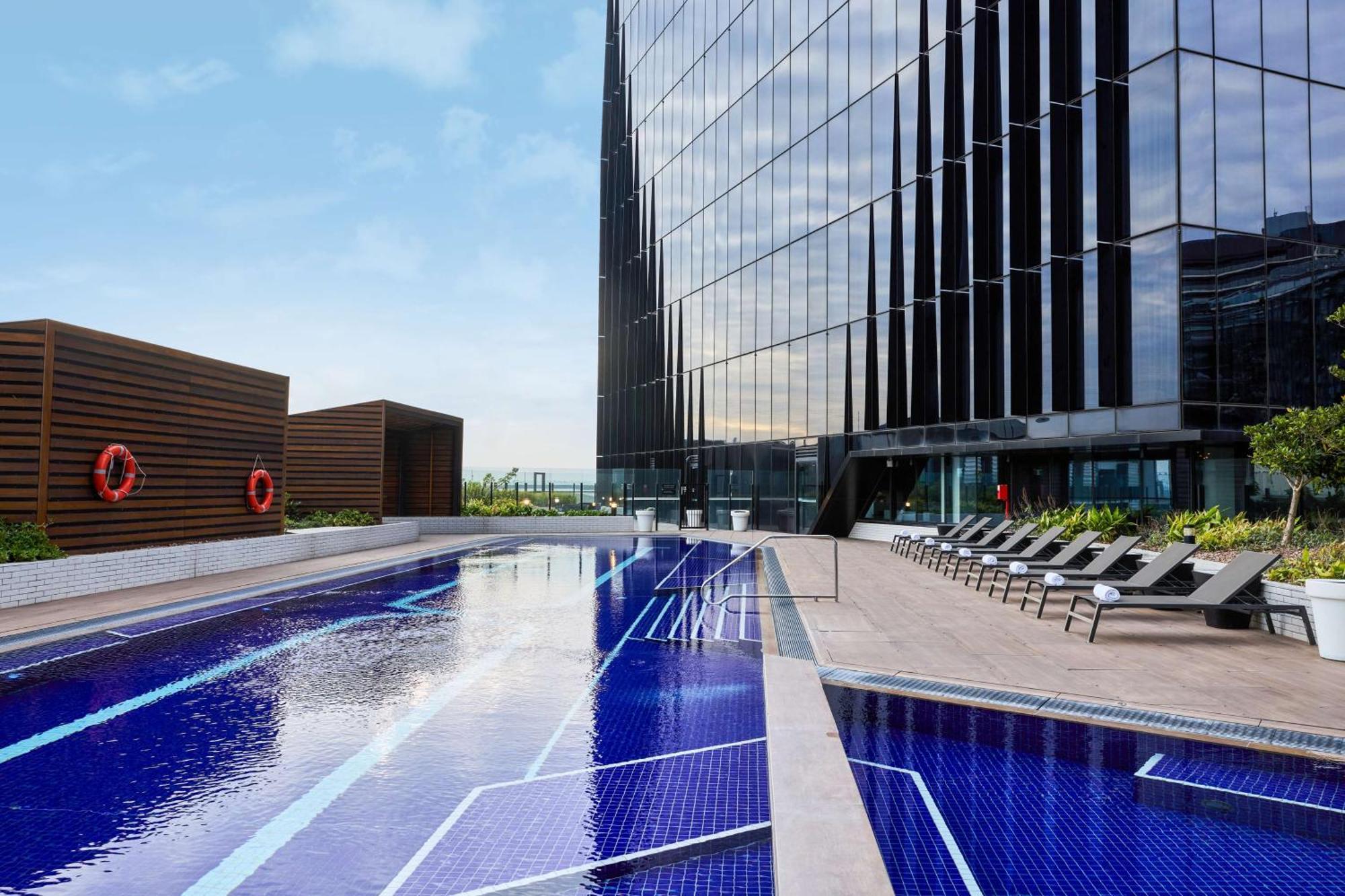 Vibe Hotel Melbourne Docklands Exterior foto